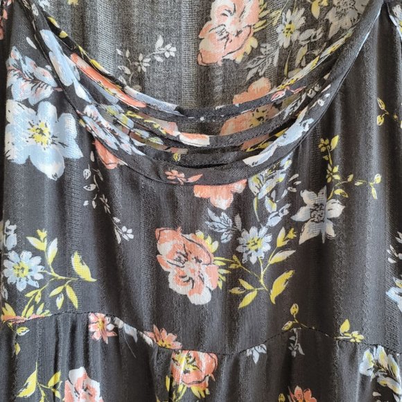 TORRID Floral Print Crossback Tiered Cami - Picture 7 of 10